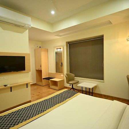 Hotel City Centre Latur Lātūr Exterior foto